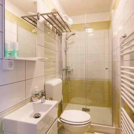 Sajina Podgrad (Notranjska)