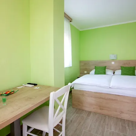 Sajina Guest house 3*