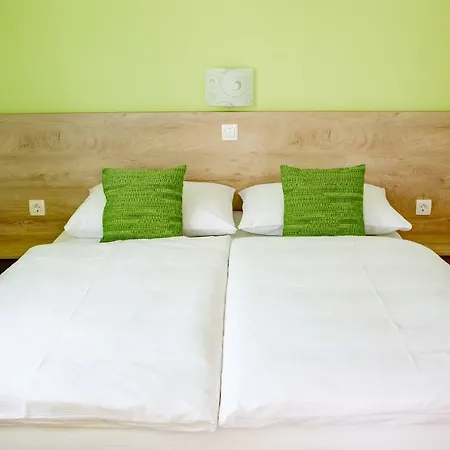 Sajina 3* Podgrad (Notranjska)