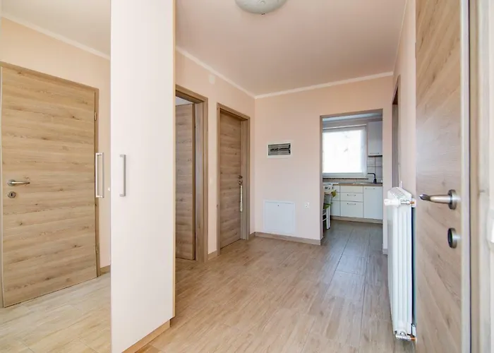 Sajina 3* Podgrad (Notranjska)